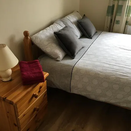 Double & Twin Rahoon Homestay Galway