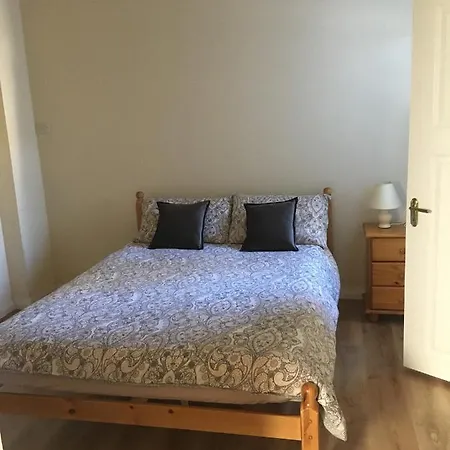 Double & Twin Rahoon Homestay Galway