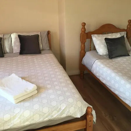 Double & Twin Rahoon Homestay