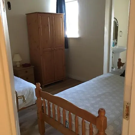 Double & Twin Rahoon Homestay