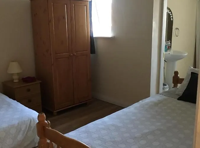 Double & Twin Rahoon Quarto em Acomodações Particulares *