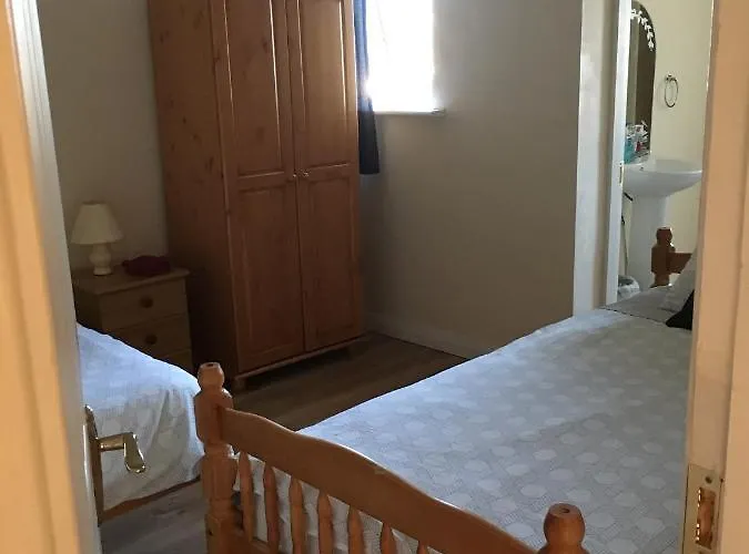 Double & Twin Rahoon Quarto em Acomodações Particulares